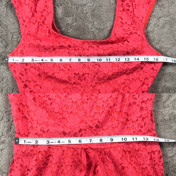 LAST CHANCE CLEARANCE Toi Lace Fit & Flare Dress - Picture 7 of 8